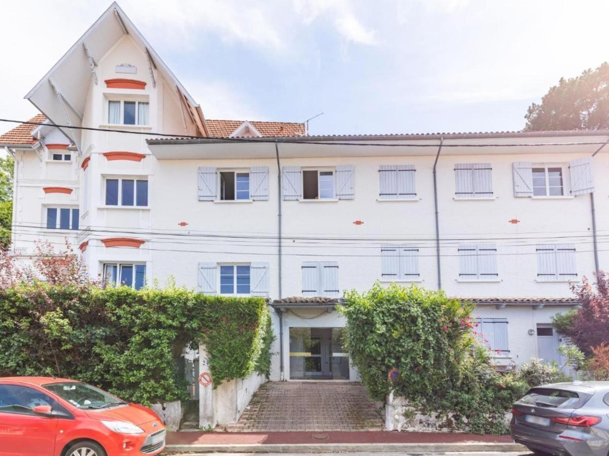 Douillet Proche Apartment *